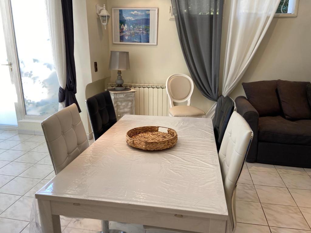 Gite Comme A La Maison Hyeres Bagian luar foto